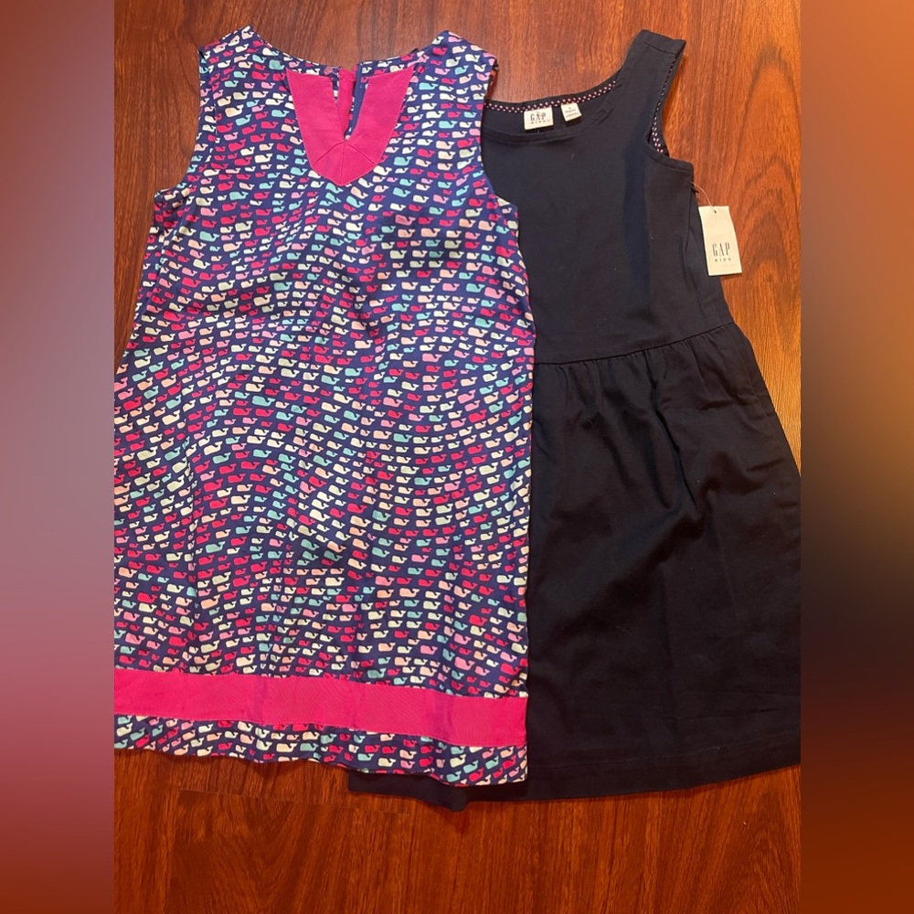 Girls vineyard vines 7 and gap short sleeves dress . New